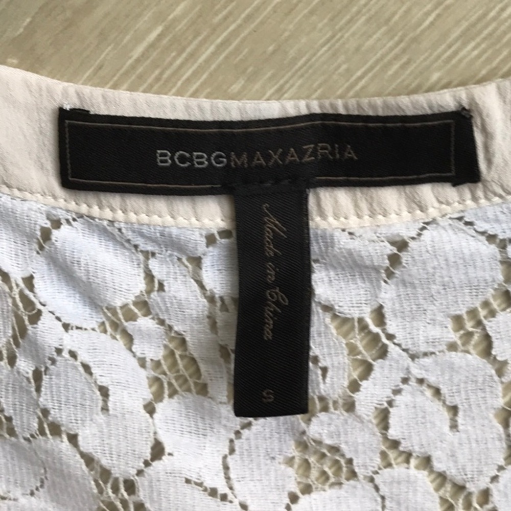White lace dress by BCBGMaxazria - Picture 6 of 8